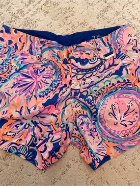 Lilly Pulitzer Pink Abstract Floral Print Women’s Shorts